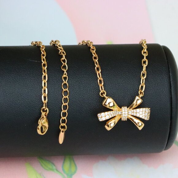 "Elegant Bow Rose Gold Necklace with Sparkling Crystal Detailing, XPNL1876 - Picture 1 of 12